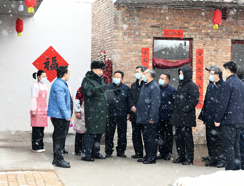2022年1月26日，習(xí)近平總書記在山西霍州馮南垣村受災(zāi)村民師紅兵家看望。