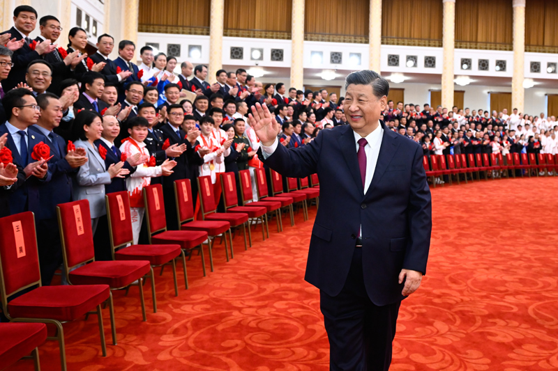2022年4月8日，北京冬奧會、冬殘奧會總結表彰大會在北京人民大會堂隆重舉行。會前，習近平等會見北京冬奧會、冬殘奧會突出貢獻集體代表、突出貢獻個人和中國體育代表團成員。